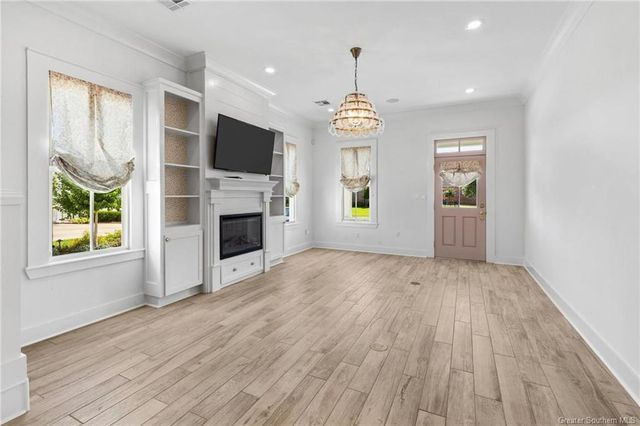 5839 Lakeview Lane, Lake Charles, LA 70605