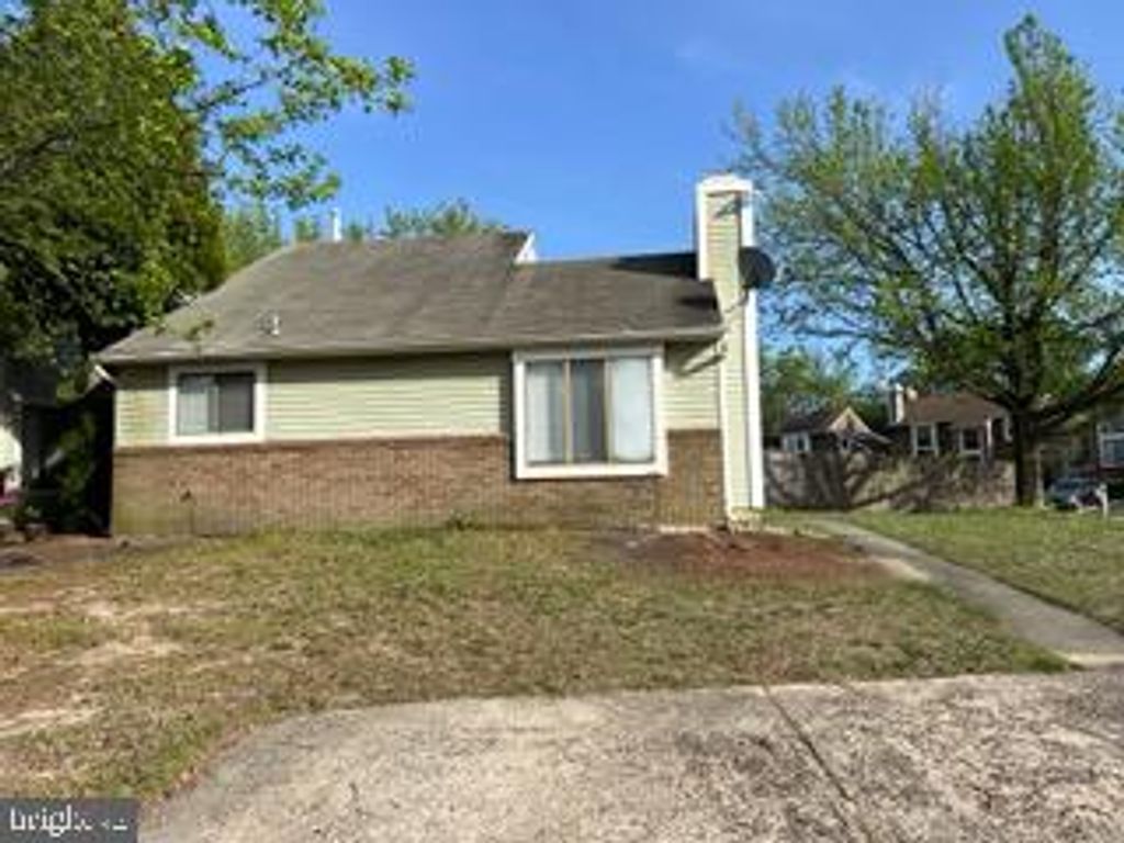 1 HICKORY COURT, Sicklerville, NJ 08081