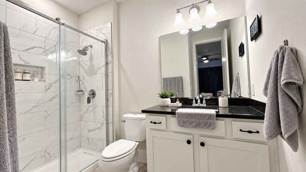Image 32 of property listing at 9500 PRINCE HARRY DRIVE, Orlando, FL 32836