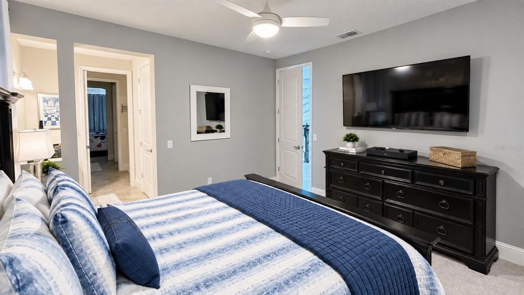 Image 36 of property listing at 9500 PRINCE HARRY DRIVE, Orlando, FL 32836