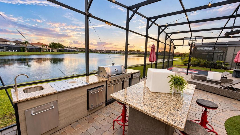 Image 8 of property listing at 9500 PRINCE HARRY DRIVE, Orlando, FL 32836