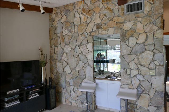 1066 NW 97th Avenue, Plantation, FL 33322