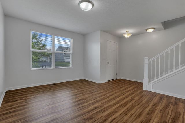 346 Glen Crossing Drive, Etna, OH 43062