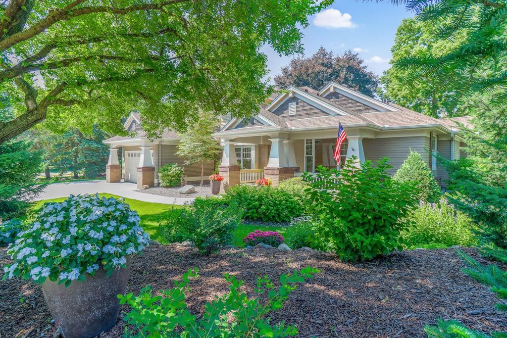 3309 Nathaniel Court, Vadnais Heights, MN 55127