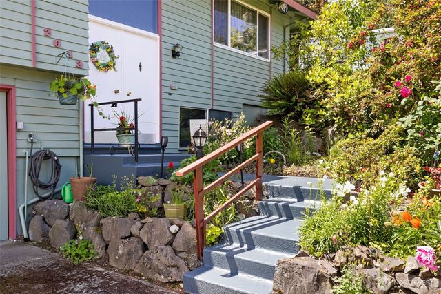 2613 S 300th Street, Federal Way, WA 98003