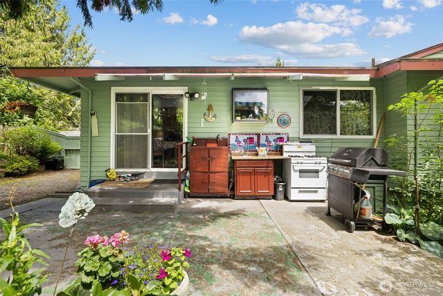 2613 S 300th Street, Federal Way, WA 98003