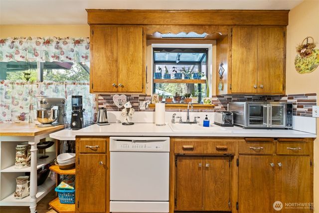 2613 S 300th Street, Federal Way, WA 98003