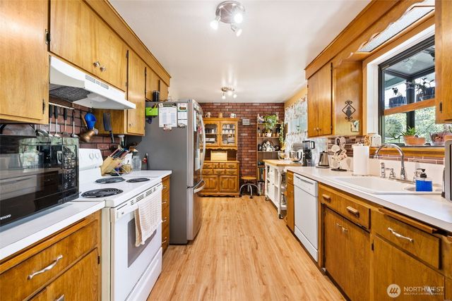 2613 S 300th Street, Federal Way, WA 98003