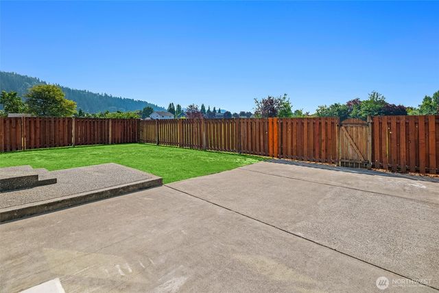 15300 46th Street Ct E, Sumner, WA 98390