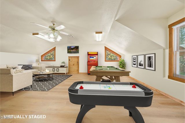 217 Seaton Drive, Gatlinburg, TN 37738