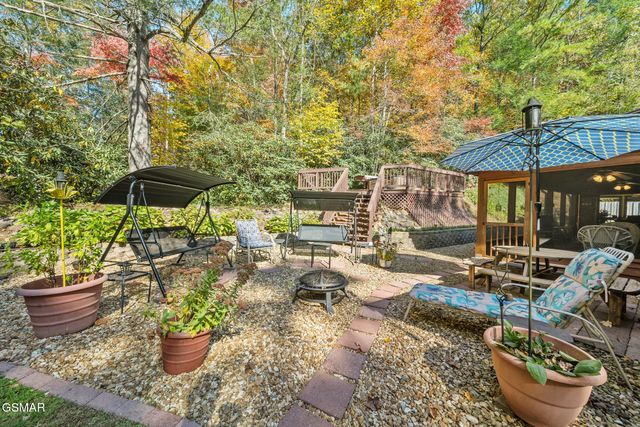 217 Seaton Drive, Gatlinburg, TN 37738