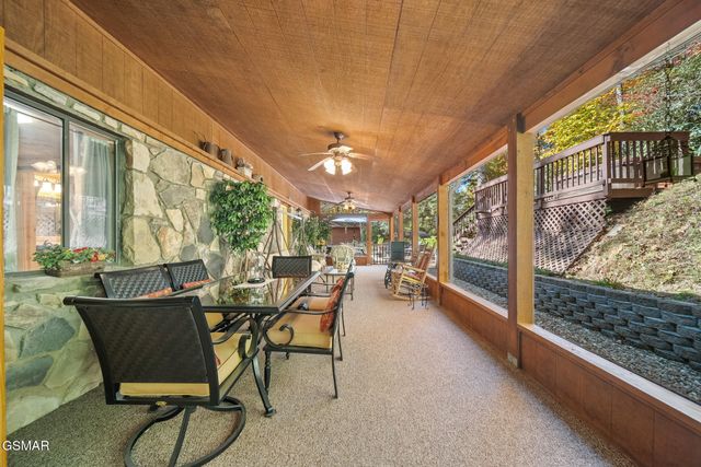 217 Seaton Drive, Gatlinburg, TN 37738