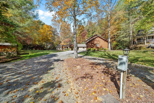 217 Seaton Drive, Gatlinburg, TN 37738