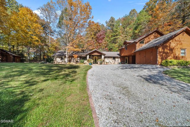 217 Seaton Drive, Gatlinburg, TN 37738