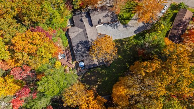 217 Seaton Drive, Gatlinburg, TN 37738