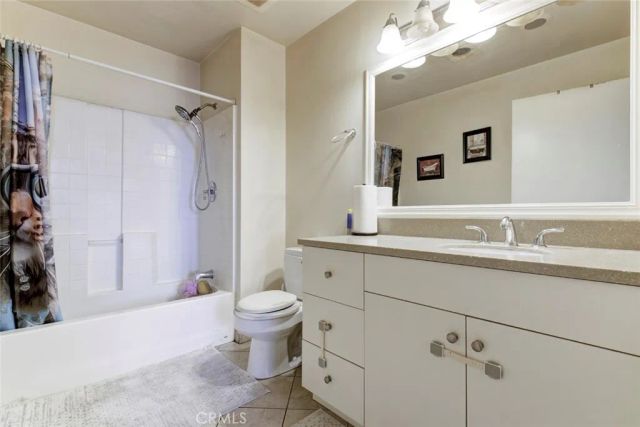 13941 Sherman Way Boulevard, Van Nuys, CA 91405