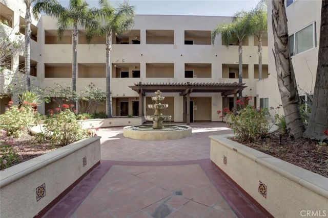 13941 Sherman Way Boulevard, Van Nuys, CA 91405