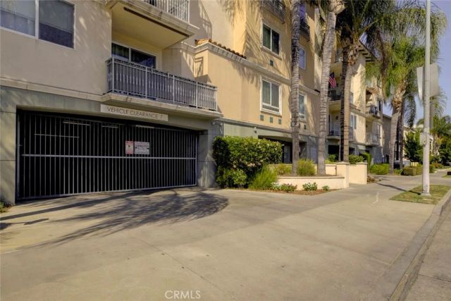 13941 Sherman Way Boulevard, Van Nuys, CA 91405