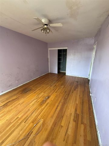 14410 Gravett Road, Flushing, NY 11367