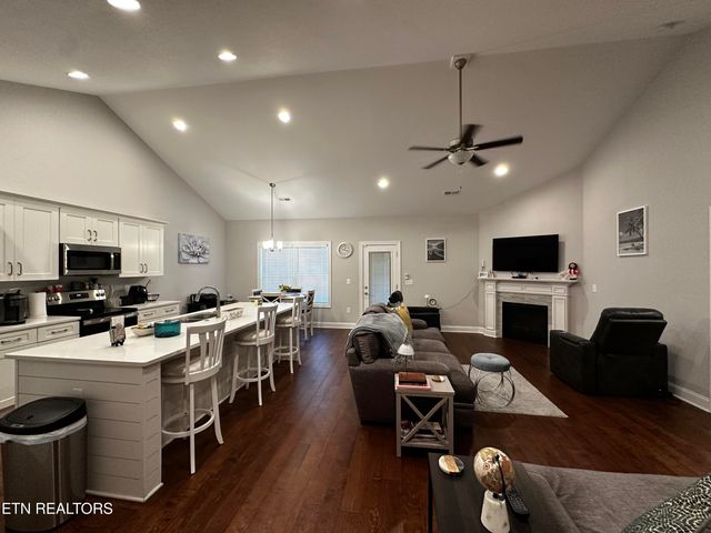 7360 Willow Path Lane, Knoxville, TN 37918