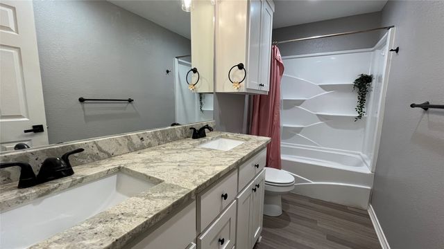 206 Beckham Street W, Sulphur Springs, TX 75482