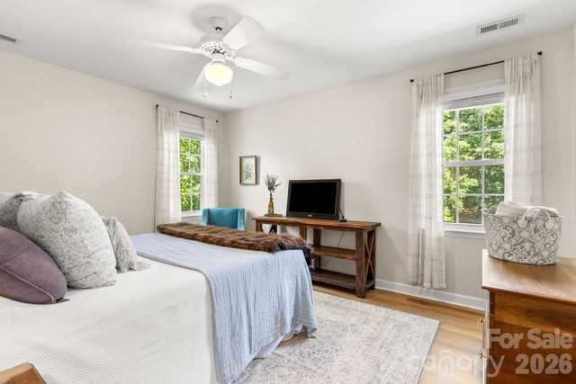 7814 Bradenton Drive, Charlotte, NC 28210