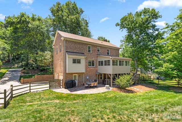 7814 Bradenton Drive, Charlotte, NC 28210