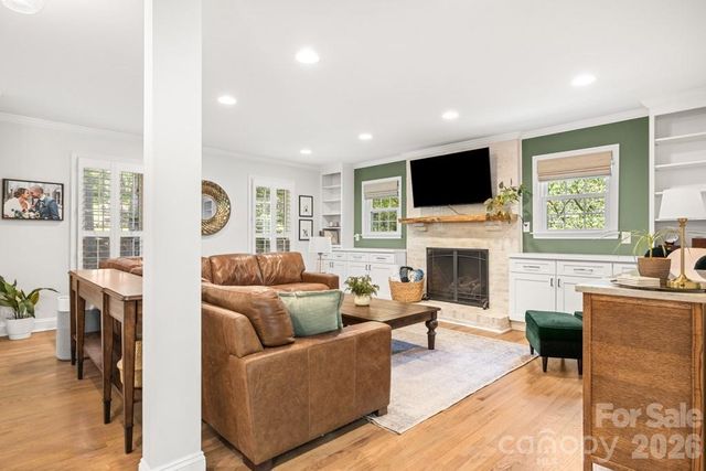 7814 Bradenton Drive, Charlotte, NC 28210