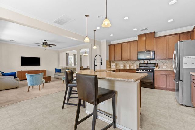205 Sheepshank DR, Georgetown, TX 78633