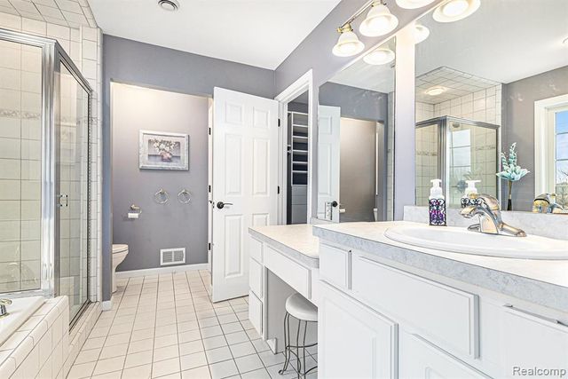 4850 Hogback Road, Fowlerville, MI 48836