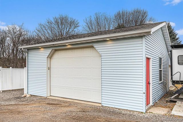 4850 Hogback Road, Fowlerville, MI 48836