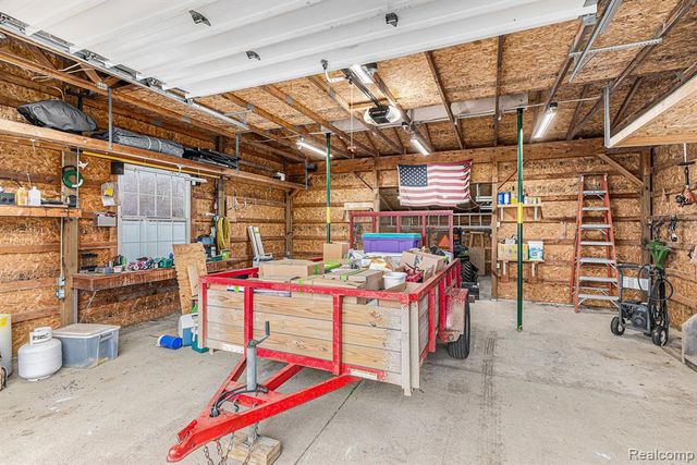 4850 Hogback Road, Fowlerville, MI 48836