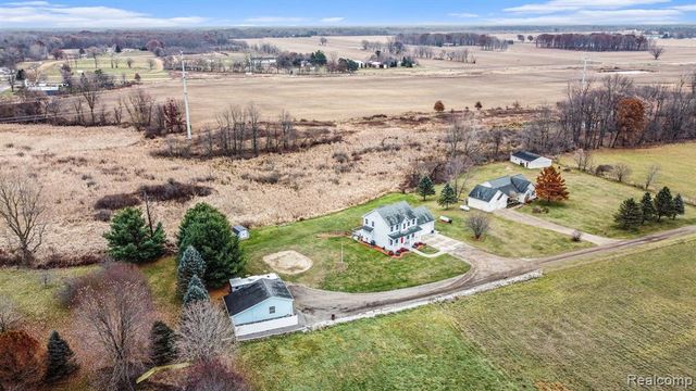 4850 Hogback Road, Fowlerville, MI 48836