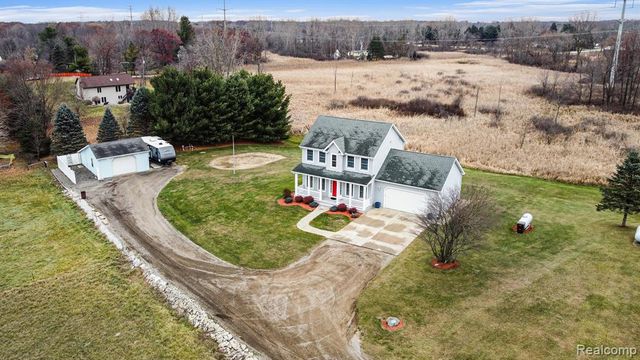 4850 Hogback Road, Fowlerville, MI 48836