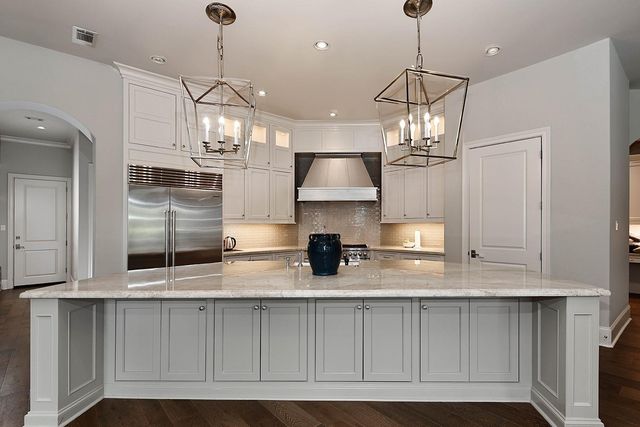 23 N Fazio Way, The Woodlands, TX 77389