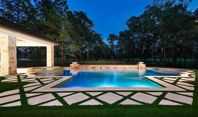 23 N Fazio Way, The Woodlands, TX 77389