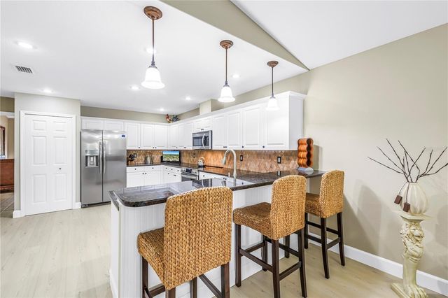 786 59TH AVENUE NE, St Petersburg, FL 33703