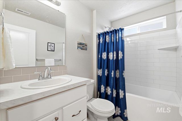 11421 W Belgrave St, Nampa, ID 83651