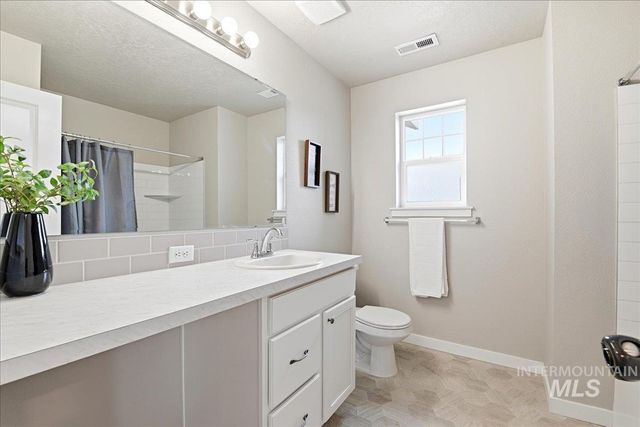 11421 W Belgrave St, Nampa, ID 83651