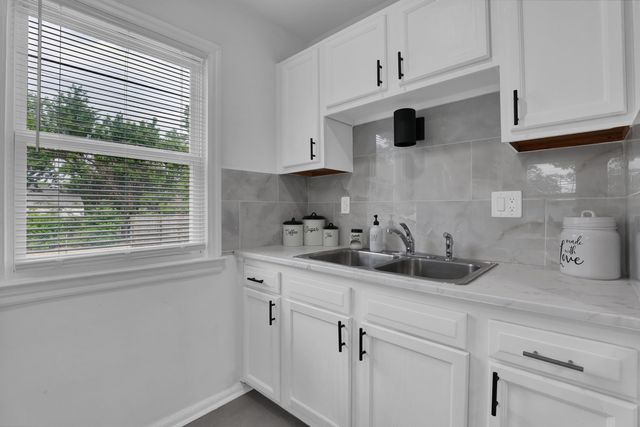 2217 Grasmere Avenue, Columbus, OH 43211