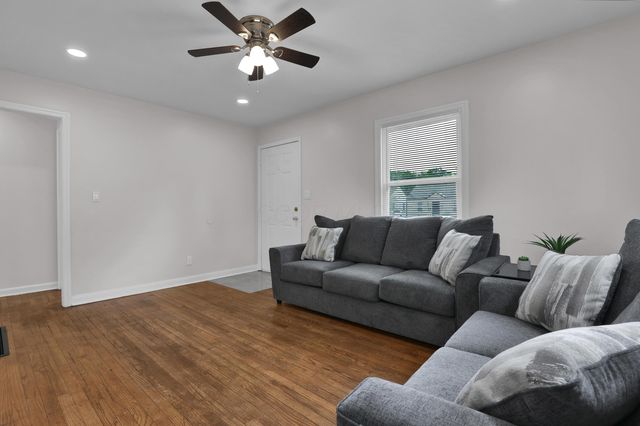 2217 Grasmere Avenue, Columbus, OH 43211
