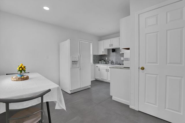 2217 Grasmere Avenue, Columbus, OH 43211