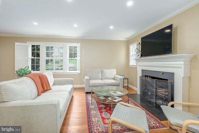 3209 THORNAPPLE ST, Chevy Chase, MD 20815