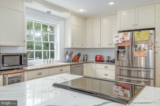 3209 THORNAPPLE ST, Chevy Chase, MD 20815
