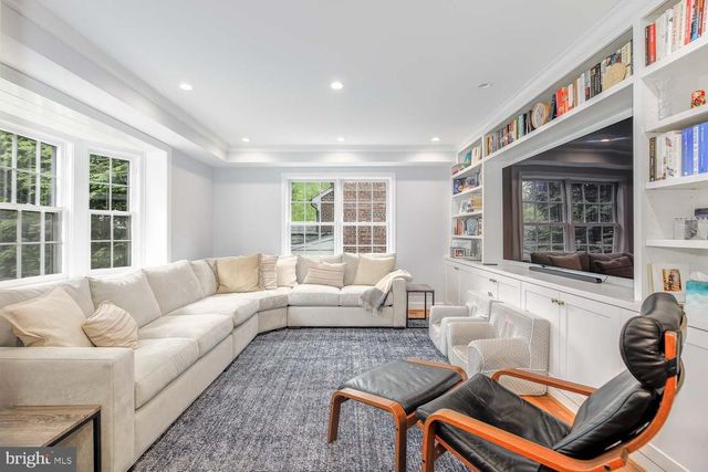 3209 THORNAPPLE ST, Chevy Chase, MD 20815