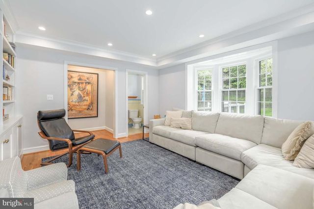 3209 THORNAPPLE ST, Chevy Chase, MD 20815