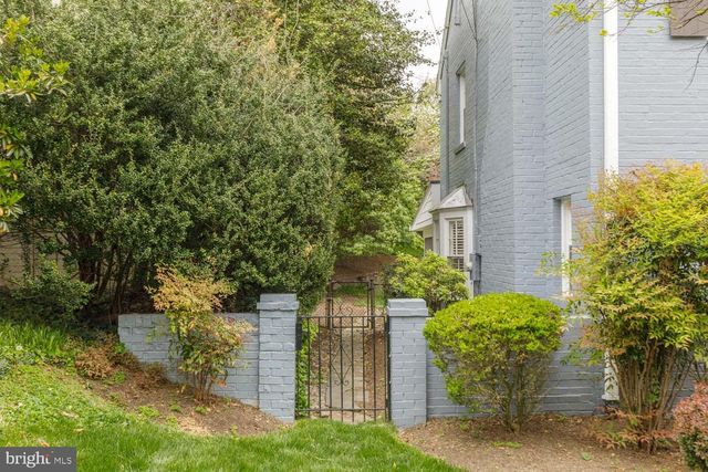 3209 THORNAPPLE ST, Chevy Chase, MD 20815