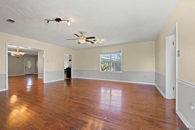 9384 S Riveroaks Dr, Baton Rouge, LA 70815