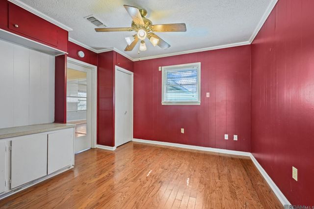 9384 S Riveroaks Dr, Baton Rouge, LA 70815