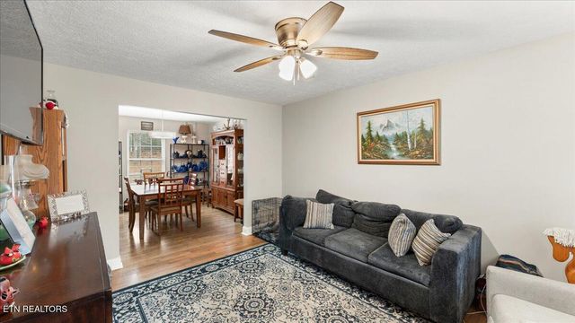 2294 N Highway 92, Jefferson City, TN 37760